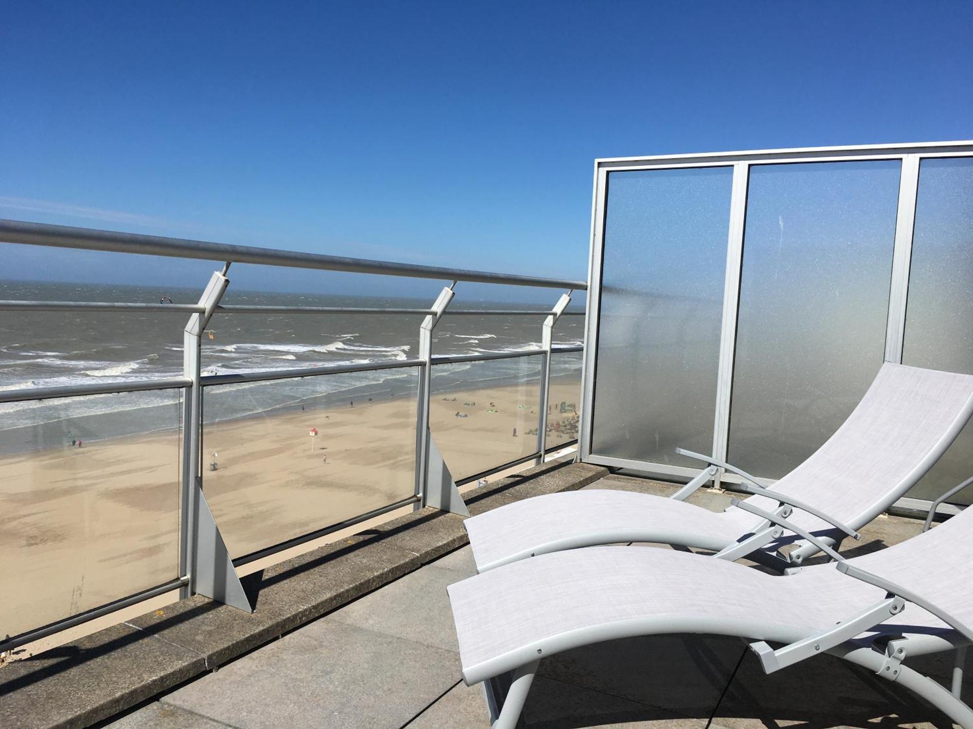 Penthouse On The Belgian Coast With Sea & Landscape Views Apartment Wenduine Exterior photo